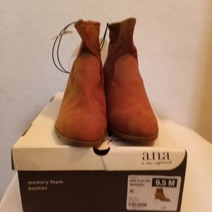 ANKLE SUEDE BOOTS COLOR WHISKEY